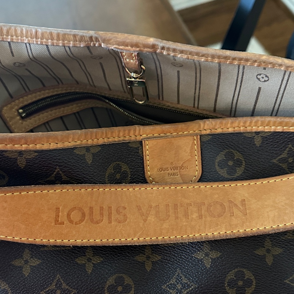 Louis Vuitton Brown Monogram Hobo Bag - Picture 2 of 10